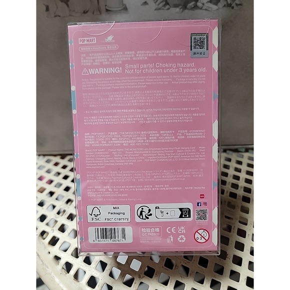 Popmart Labubu, THE MONSTERS,Let's Checkmate Series Vinyl Plush Pendant 100% Aut - Picture 3 of 3